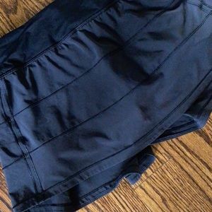 lululemon size 4 skirt